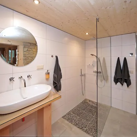 Living Timeless- Haldenmuehle, Luxus Schwarzwald-retreat Mit Sauna Fuer Bis Zu 12 Personen * Simonswald